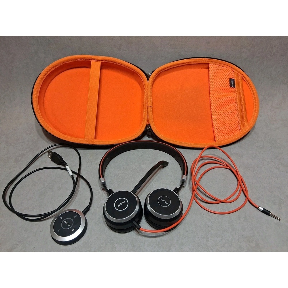 Jabra HSC017 Wired Stereo Headset with USB In-Line Controls and Mic Black + Case